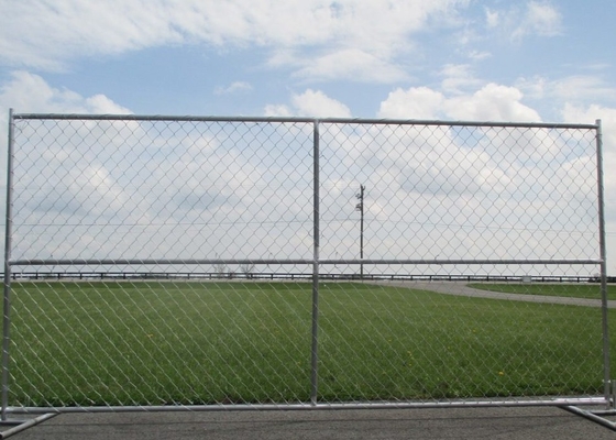 ISO Hot Dip Galvanized 10ft Width Temporary Security Fencing For Sports Field