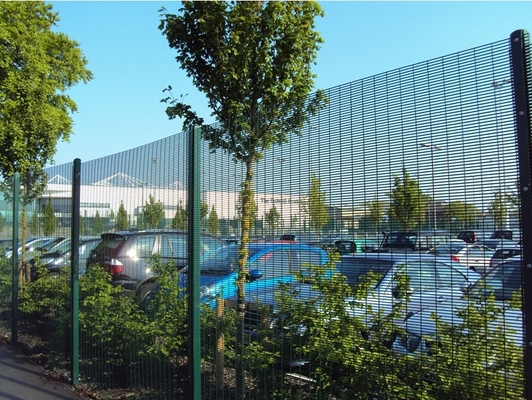 Powder Coated 8ft Width Fence Panels , 4mm Wire No Climb Security Fence